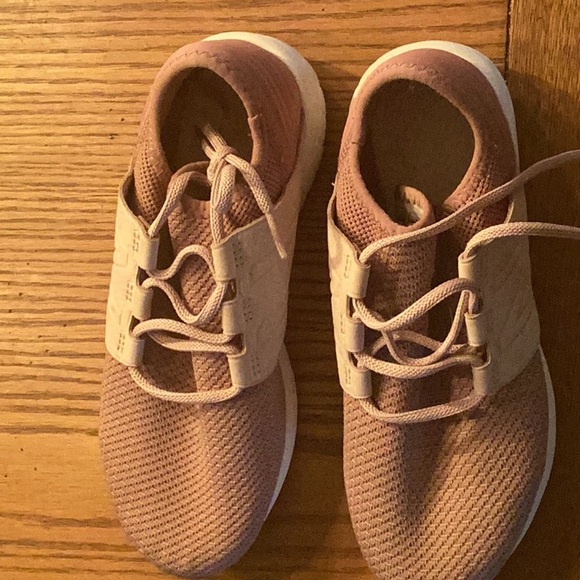 New Balance Shoes - New Balance Pink Sneakers Versatile Low-Top Design